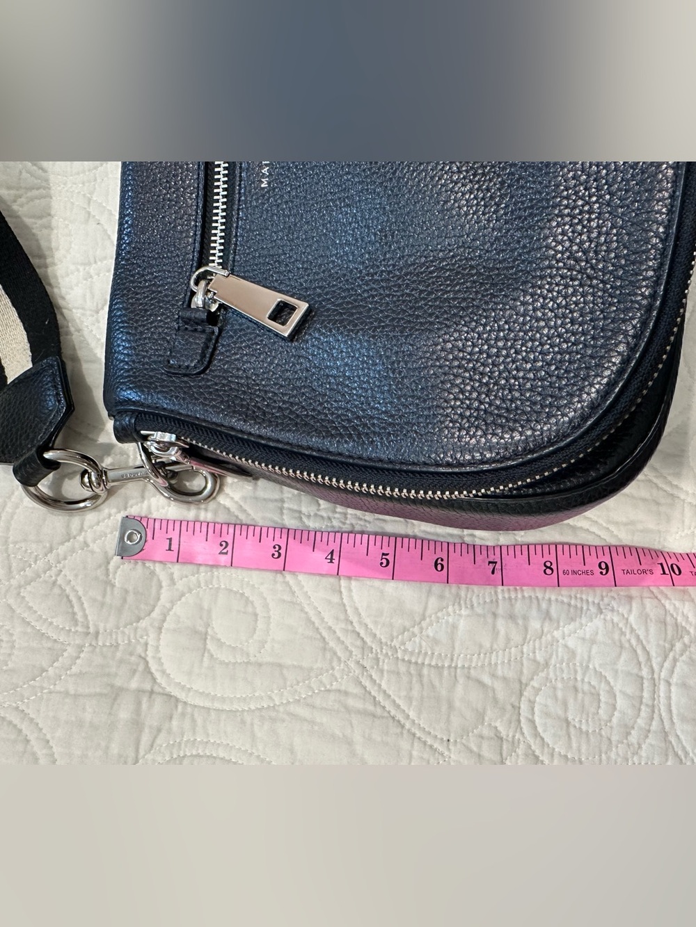 Marc Jacob’s black pebbled leather Gotham crossbody saddle bag. - Picture 5 of 12